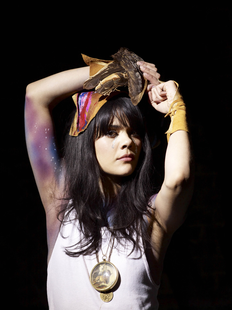 Découvrez Bat for Lashes et son univers nostalgique et poétique Le