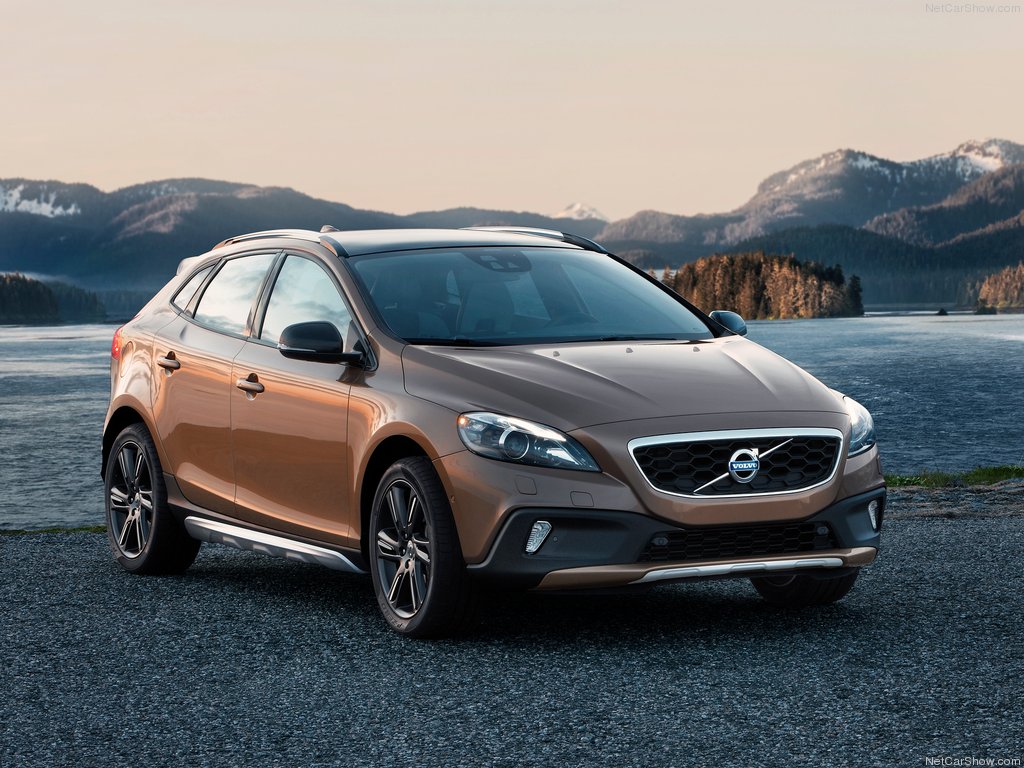 Volvo V40 Cross Country D3 Car Price & Specifications ~ The Car Arena