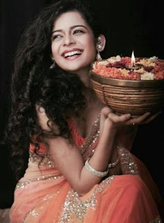 Mithila Palkar Family Husband Son Daughter Father Mother Marriage Photos Biography Profile