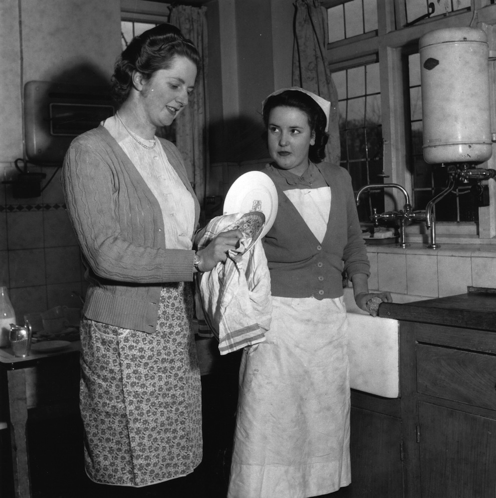 15 Vintage Photos Of Margaret Thatcher As A Young Woman In The 1950s Vintage Everyday