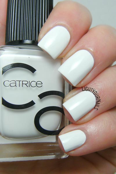 Catrice ICONails 15 Milky Bay smalto nail polish