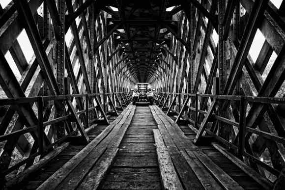 Mobil di Atas Jembatan Cirahong (Foto By Gunawan Dwi Adhar)