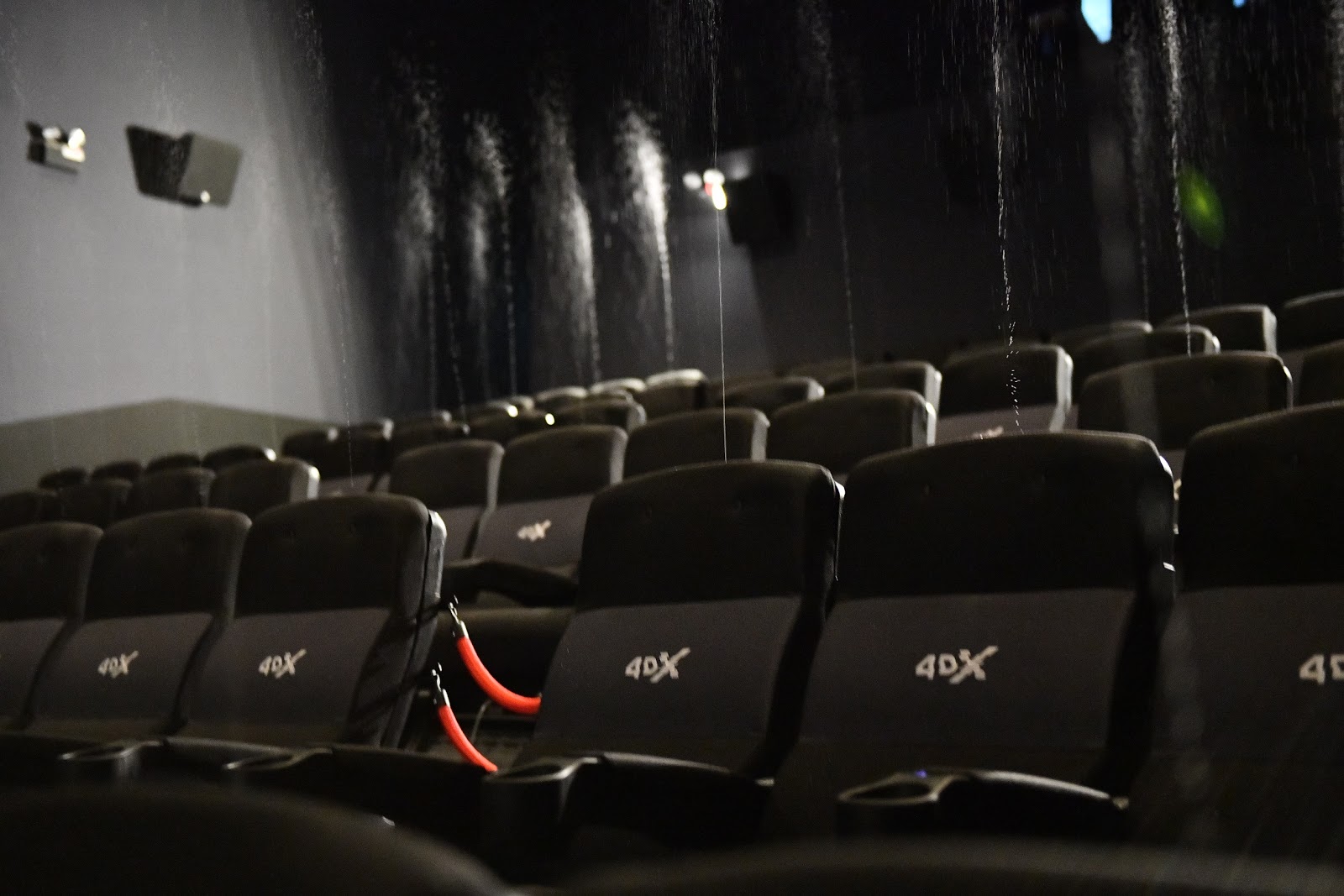 DAUS REDSCARZ: GSC memperkenalkan 4DX Cinema yang pertama di KLANG VALLEY