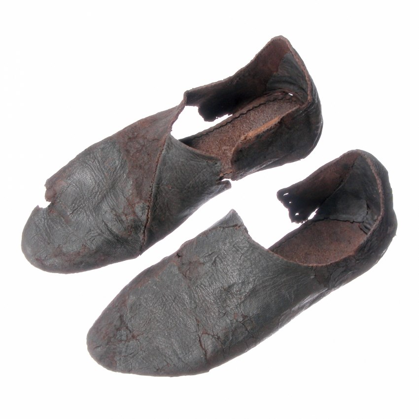 Project 1400 13501450 Medieval Shoes Archaeological Finds Vilnius