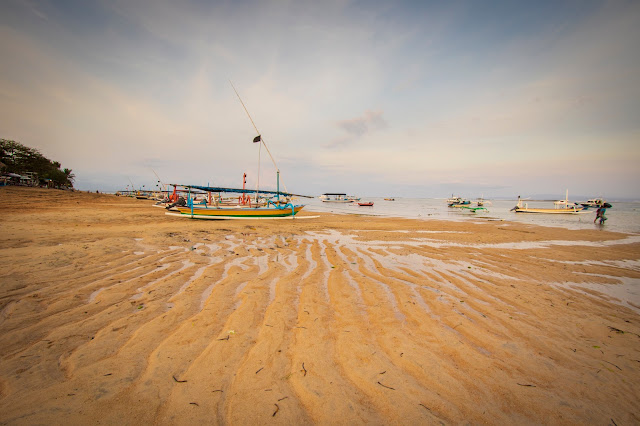 Imbarcazioni tipiche-Lungomare e spiaggia di Sanur, Bali