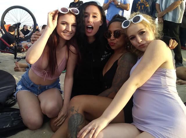 "Sexy" at the Venice Beach Drum Circle by Omar Cherif — 6 May 2018