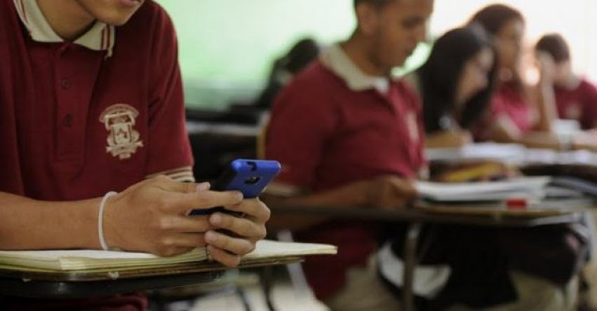Prohibición del uso de celulares en las escuelas (Hugo Diaz) Prohibición del uso de celulares en las escuelas (Hugo Diaz)