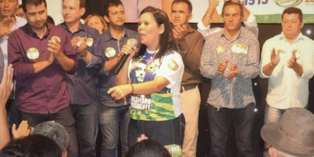 Prefeita Joelma Campos de Panelas-PE é expulsa do partido expulsa do partido a Prefeita Joelma Duarte de Campos