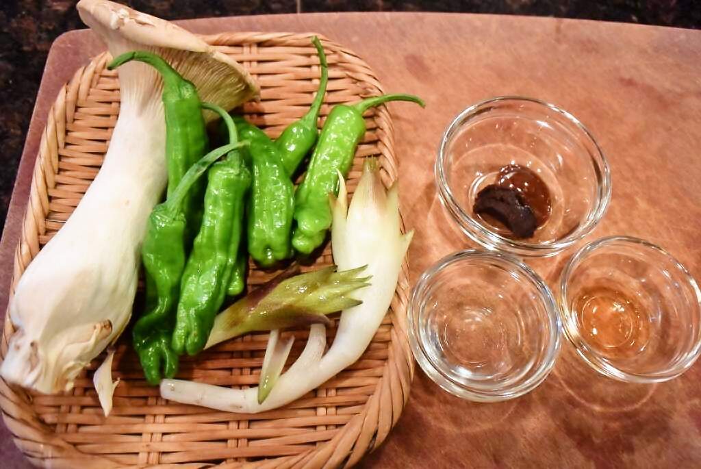 Recipes for Tom Shishito to eringi, myoga no misoitame / stirfried