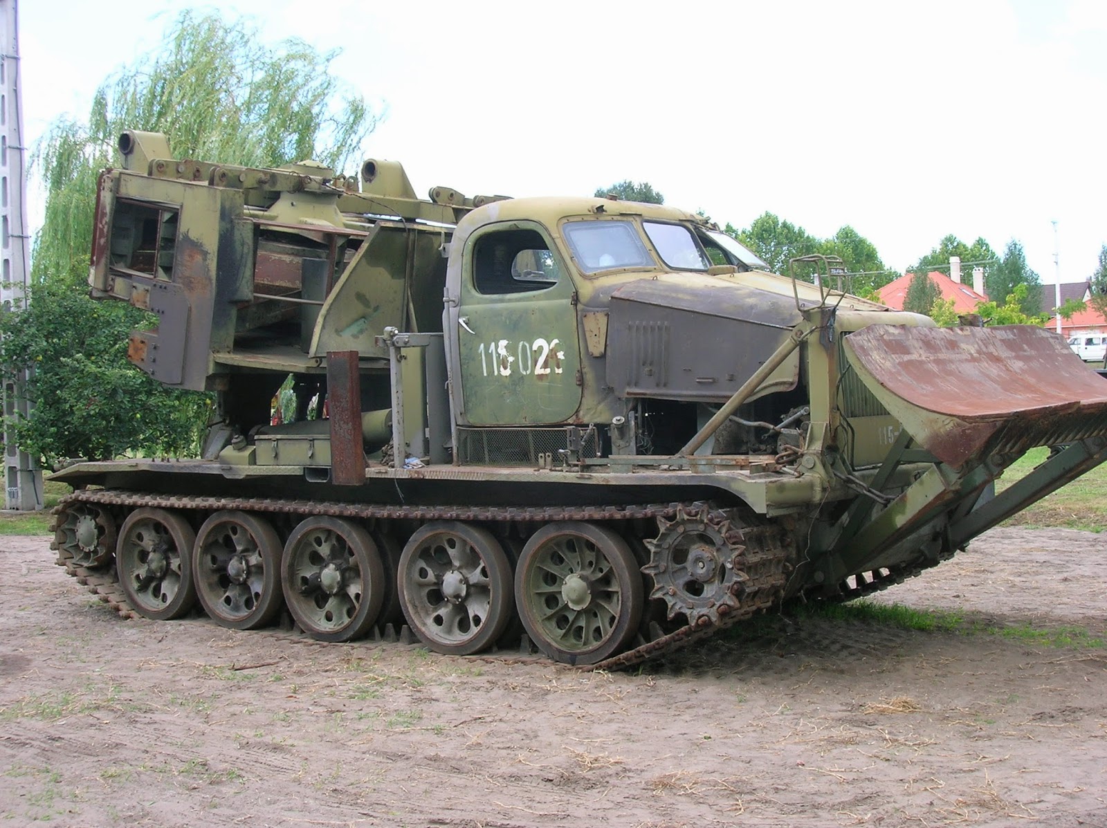 VINTAGE MILITARY VEHICLE SALES AND RESTORATION HUNGARY HUNGARIAN