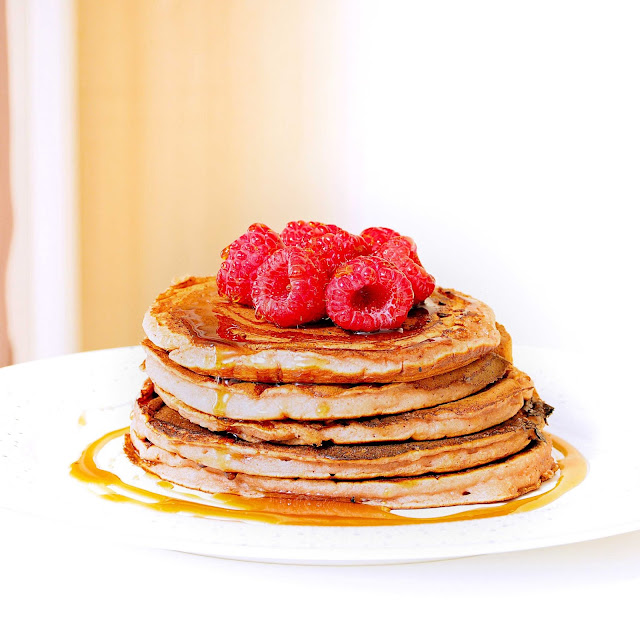 Lactose-free strawberry pancakes