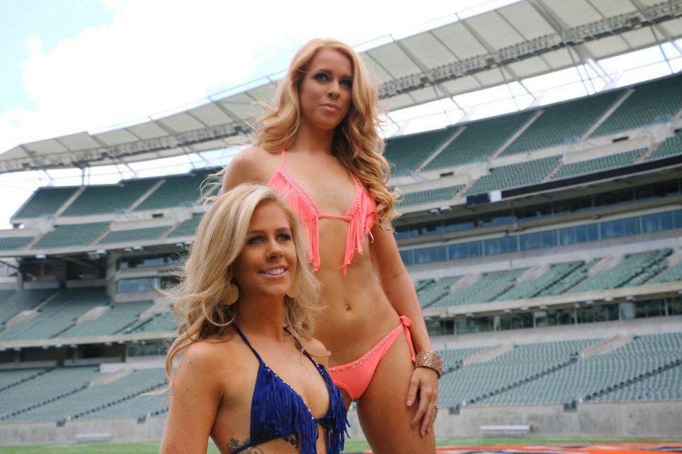 pro-cheerleader-heaven-cincinnati-bengals-cheerleaders-bikini-calendar