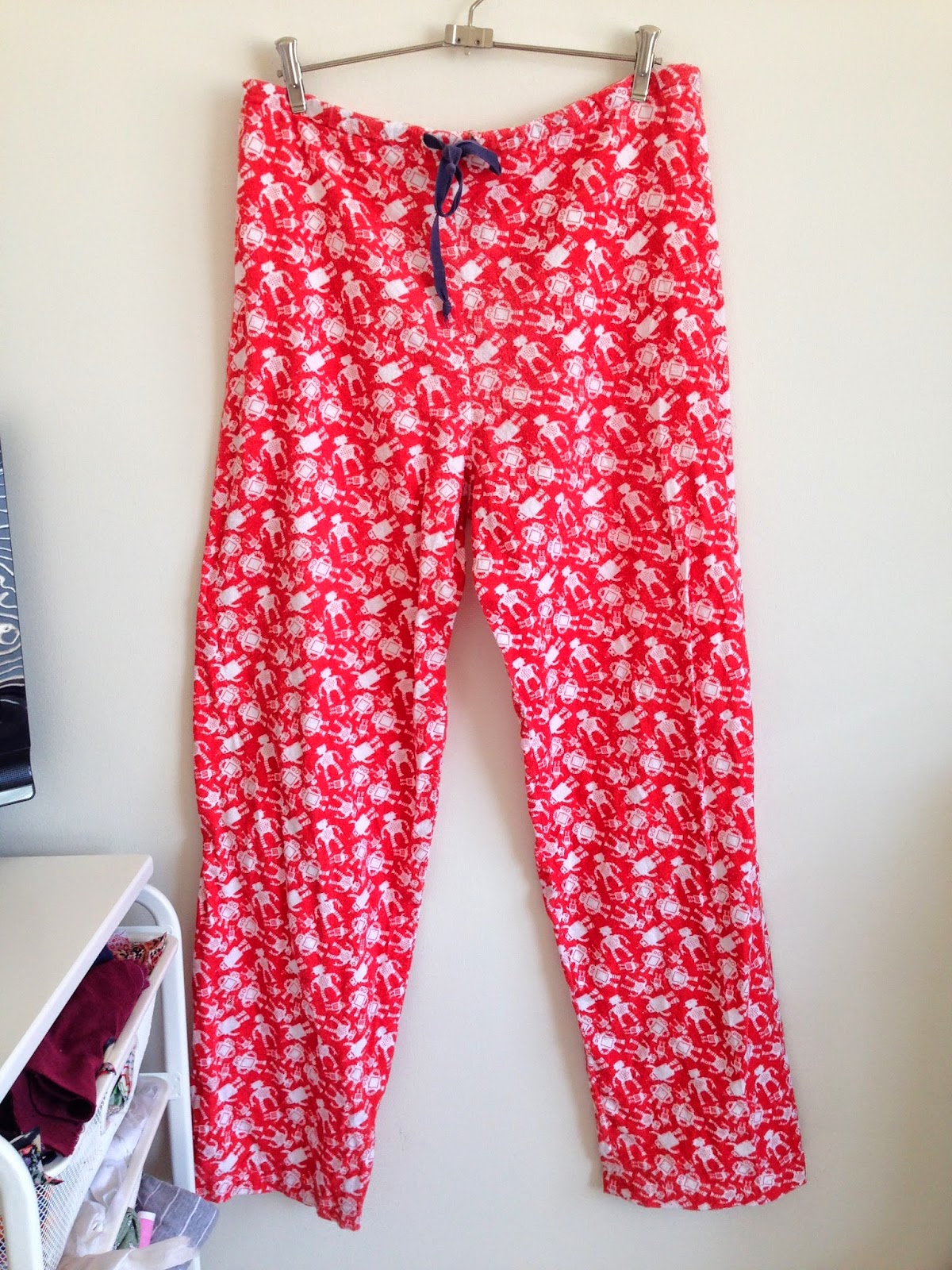 Sewn By Elizabeth Bonus Sew Cheap Pattern Review Simplicity PJ's