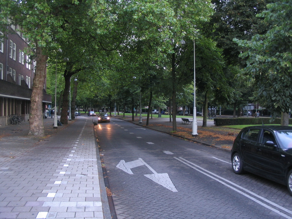 Studiebol: Een Jongen uit Plan Zuid, I en II, Heere Heeresma, 2005.