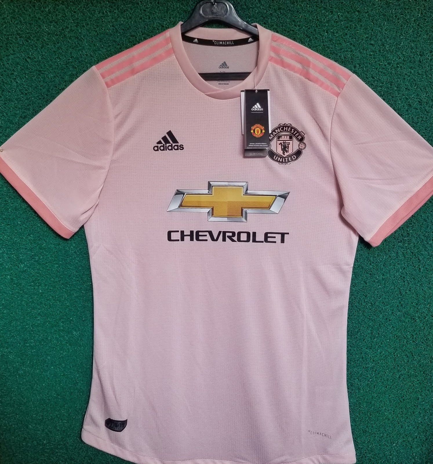 manchester united jersey 2018 price
