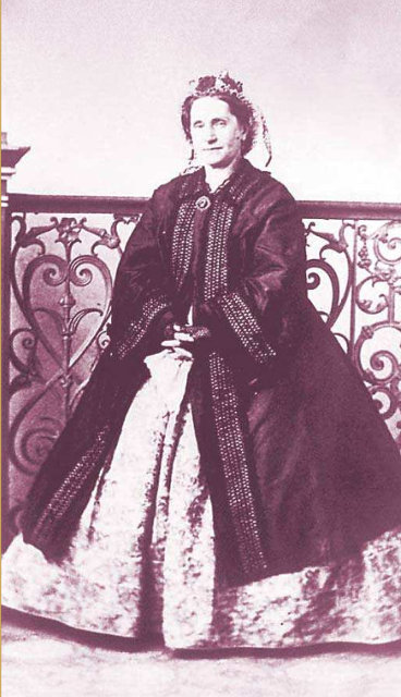 ¿Quién fue Isidora Zegers de Huneeus y cuál es su relación con el Liceo