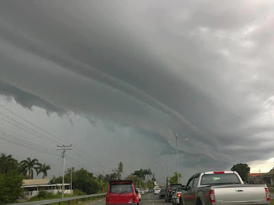 KOLEKSI GAMBAR AWAN ARCUS DI SABAH