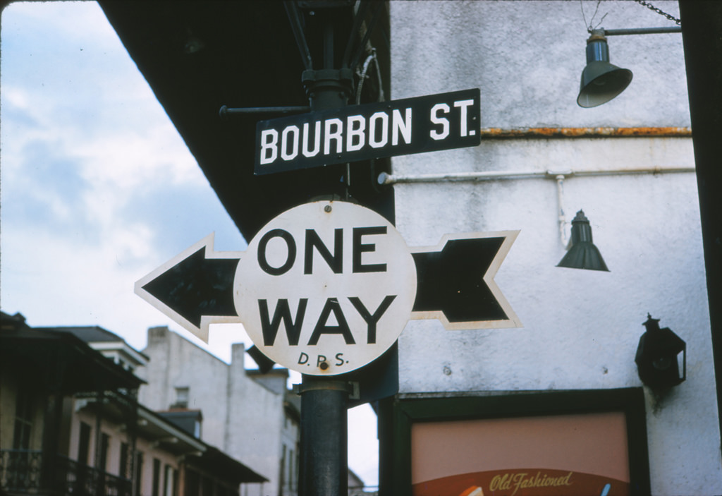 40 Color Snapshots That Capture Street Scenes of New Orleans During the 1950s Vintage Everyday