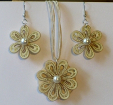 Let's create: Quilling Earrings and Pendant