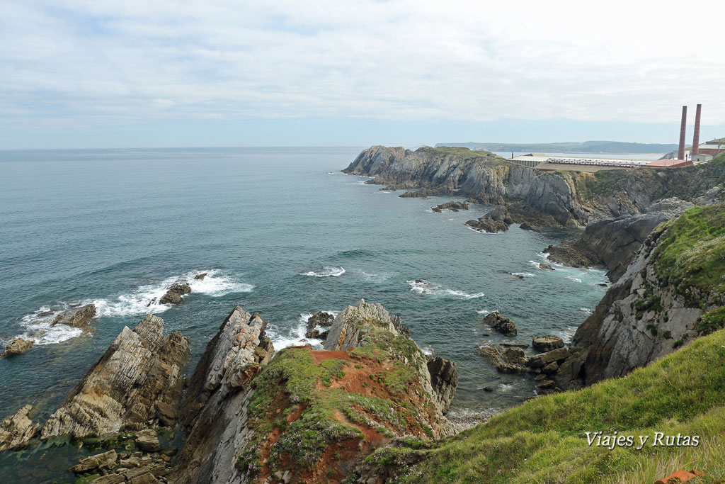 Ruta de Pinos Altos entre Salinas y Arnao, Asturias