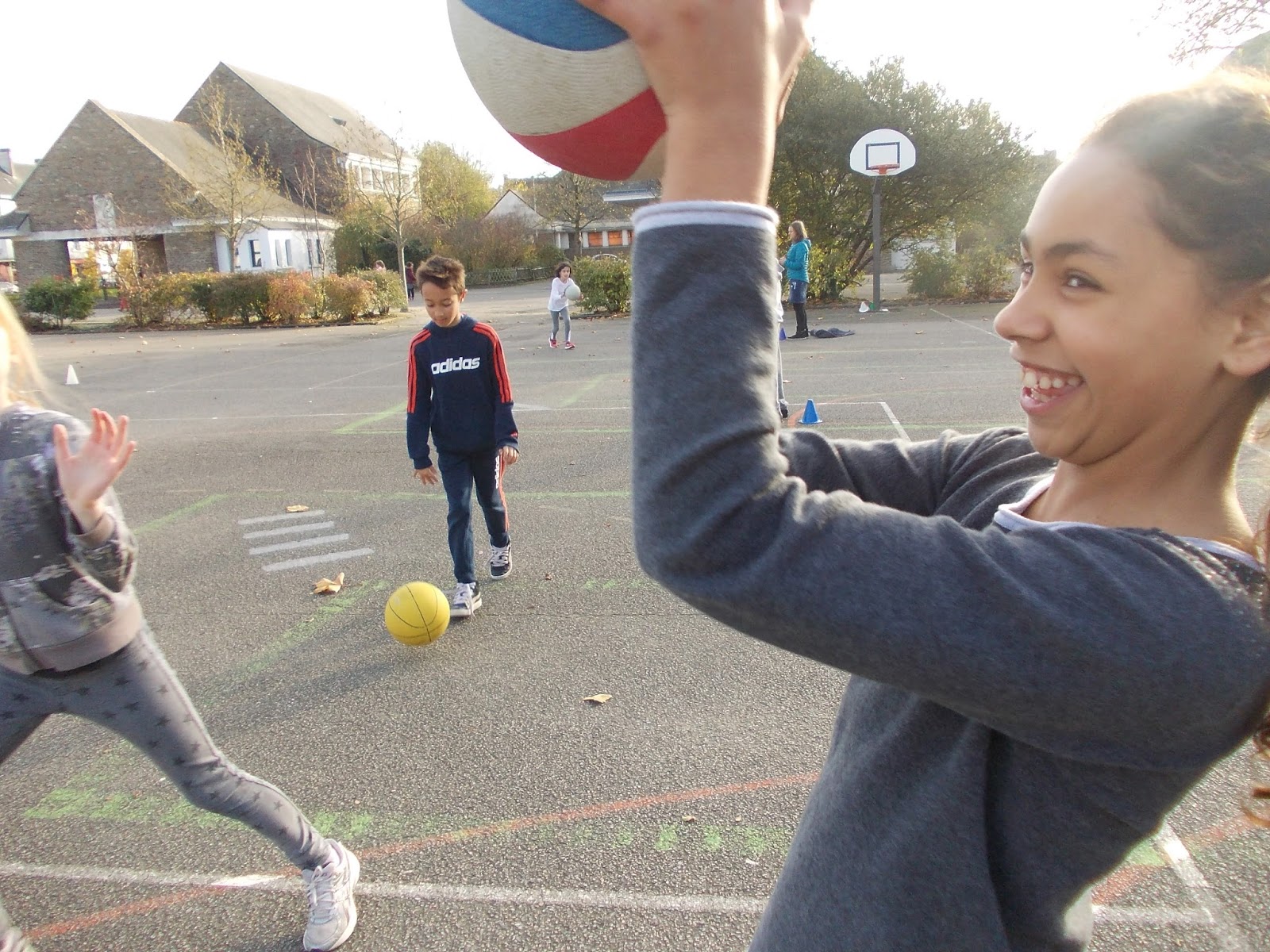 École Jean Jaurès St Nazaire le TPE Atelier "Basketball" (Patrice)
