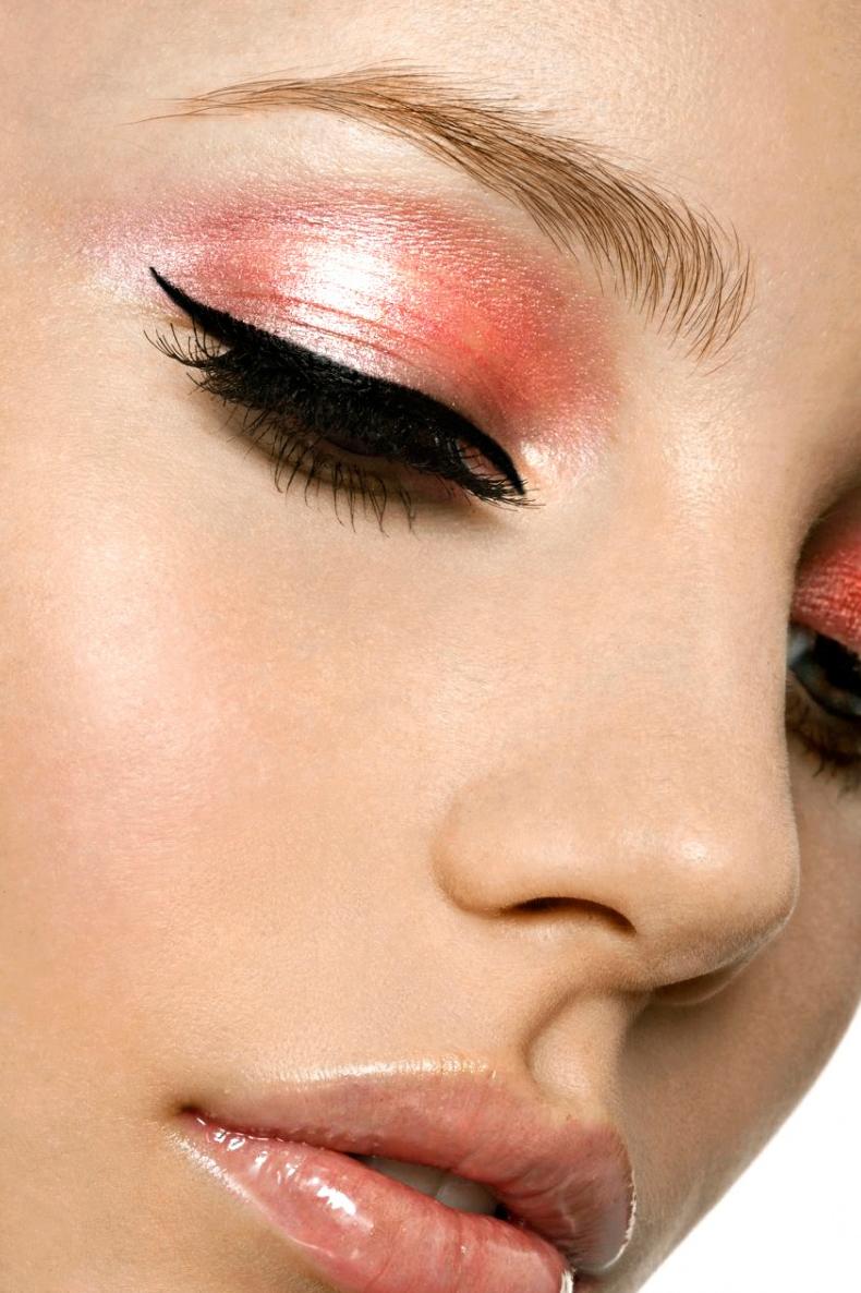 Women makeup tips 2012 Eye Makeup Ideas for Women