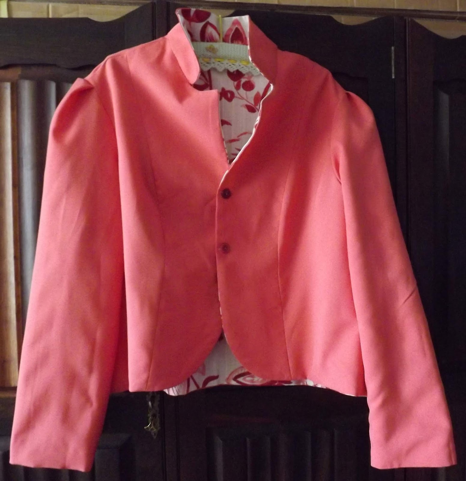 A Pretty Talent Blog: Sew A Reversible Jacket