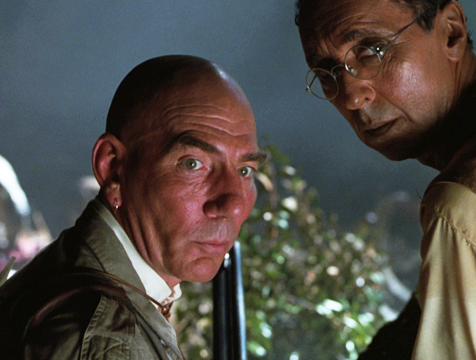 Roland Tembo (Pete Postlethwaite) y Ajay Sidhu (Harvey Jason) en El mundo perdido. Jurassic Park - Cine de Escritor