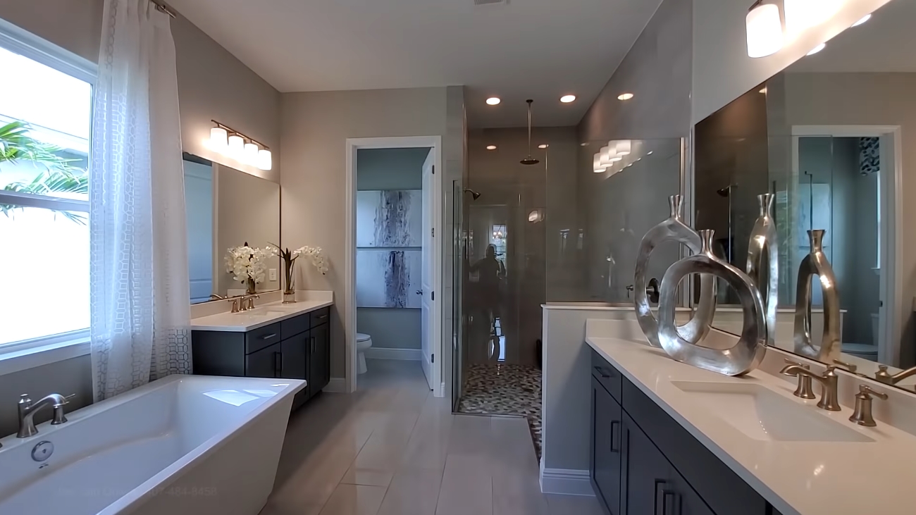 29 Photos vs. Winter Garden Model Tour | Tidewater Model w Bonus Room | Orlando Home Finders vs. Interior Design Tour