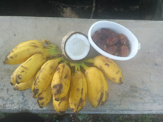 Poovan Banana, Coconut, Dates