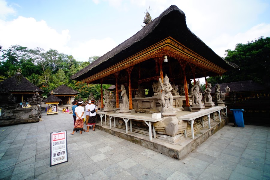 Bali Tirta Empul holy spring temple