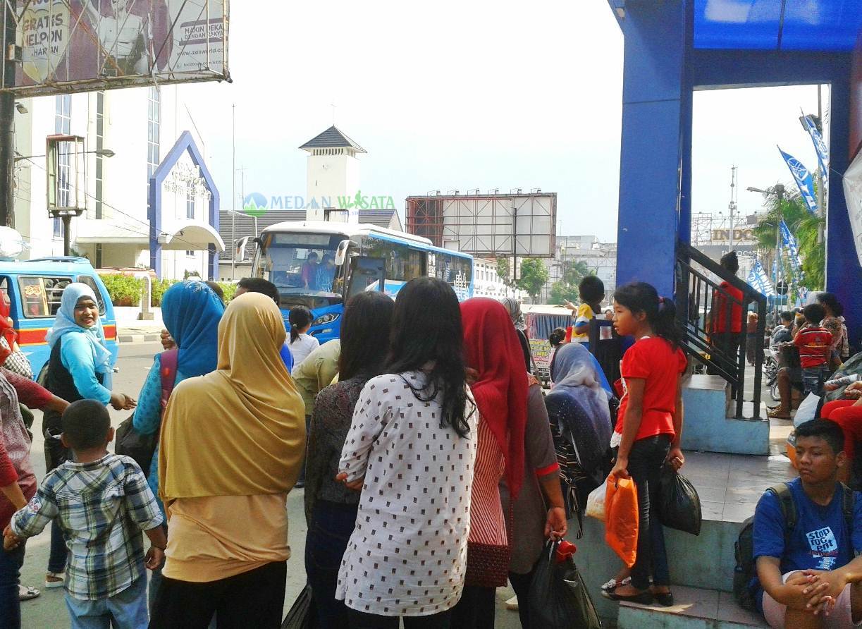 JalanJalan ke Binjai dengan Bus Mebidang Medan Wisata Travel