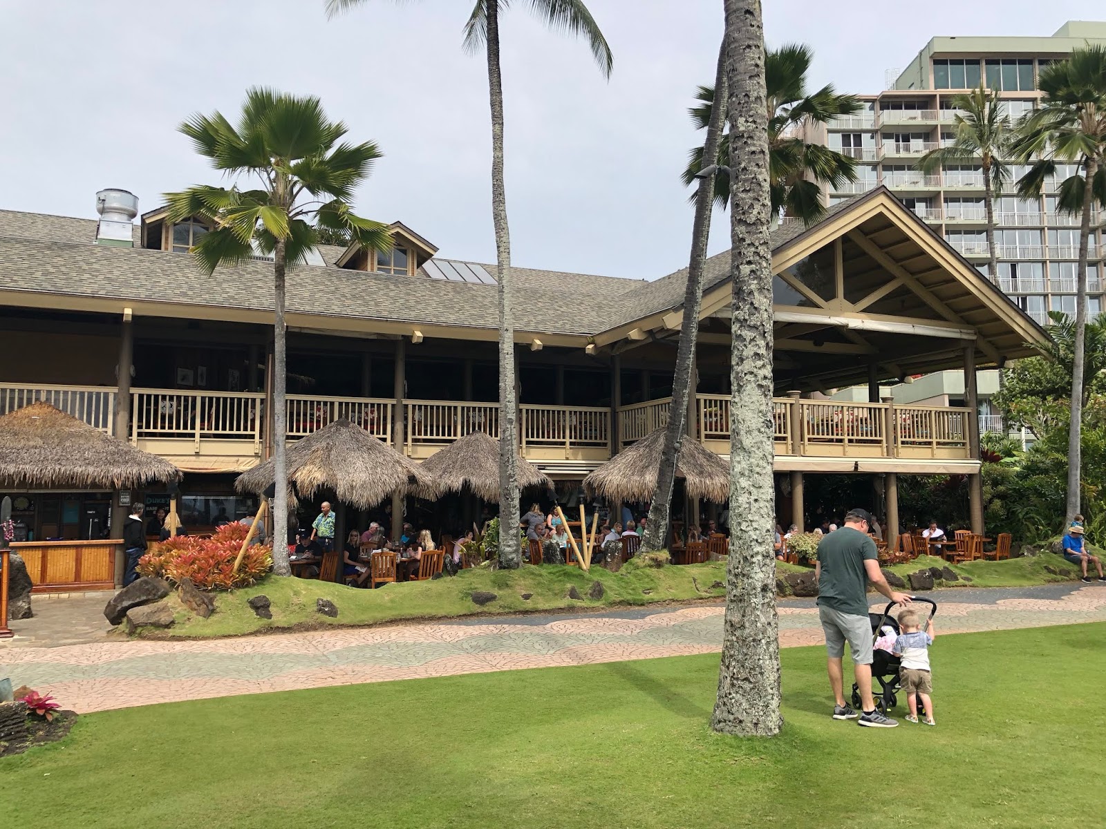 GREAT EATS HAWAII DUKE'S BAREFOOT BAR KAUAI