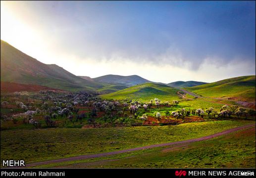 Uskowi on Iran - اسکویی در باره ایران: Spring in Iran
