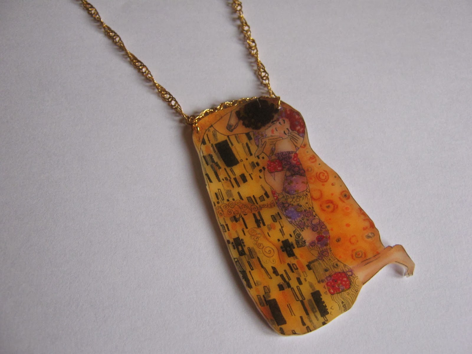 Gustav Klimt - The Kiss necklace DIY