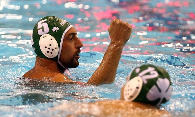 Έπεσε με το κεφάλι ψηλά