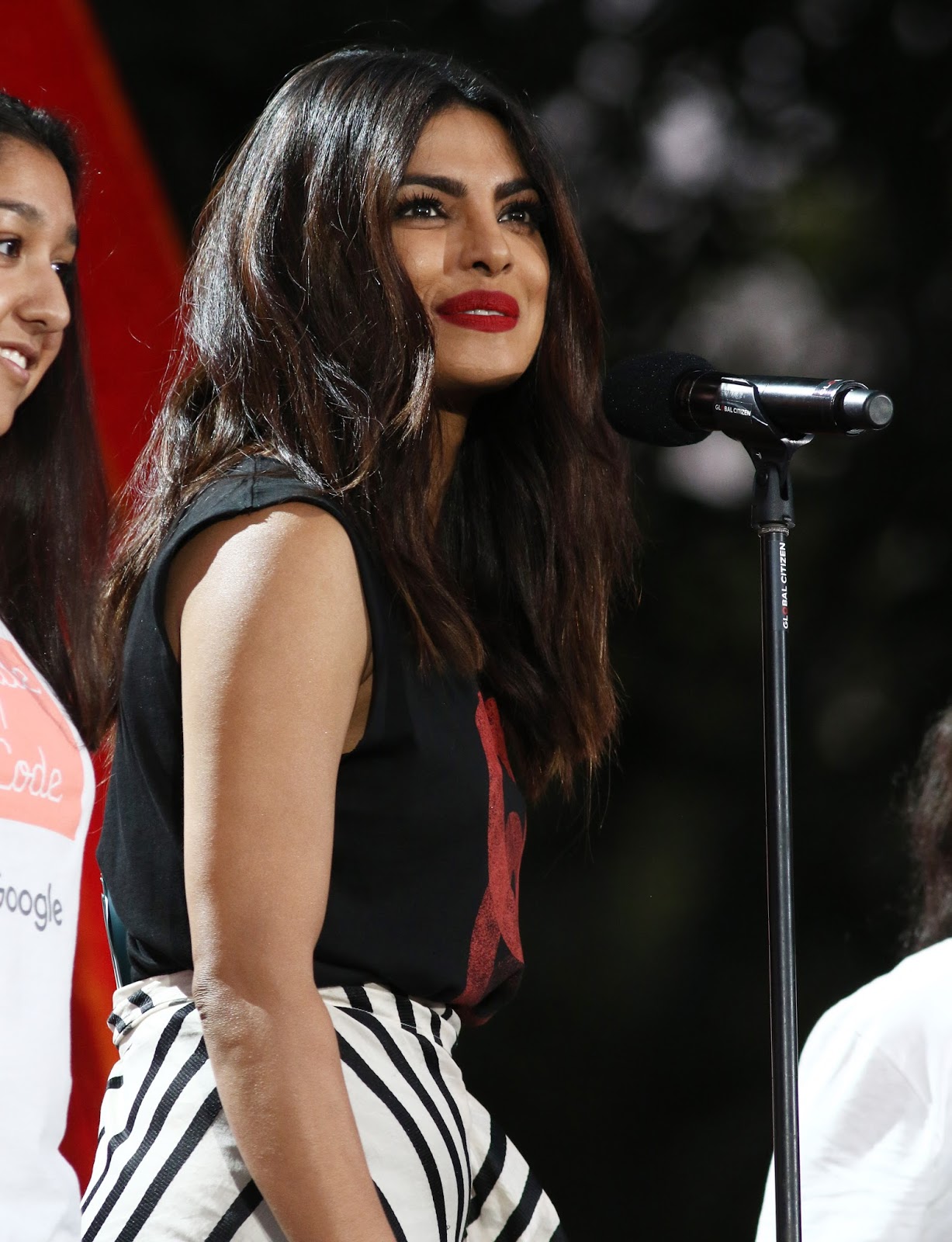 Priyanka Chopra Looks Gorgeous As She Speaks Onstage at Global Citizen Festival 2016 at Central Park in New York City