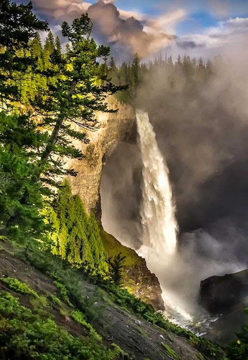 Helmcken Falls,British Columbia, Canada