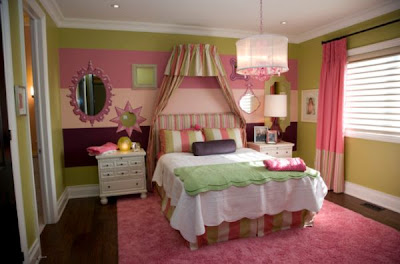 habitación en rosa y verde