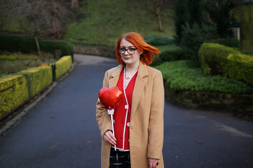 Galentine's Day Frankly Ms Shankly, Edinburgh Blogger, red head, charity shop, H &M, New Look, Primark, vintage cardigan, Galentine's Day, red heart balloon, Valentine's style, Galentine's style, Edinburgh, Princes Street Gardens