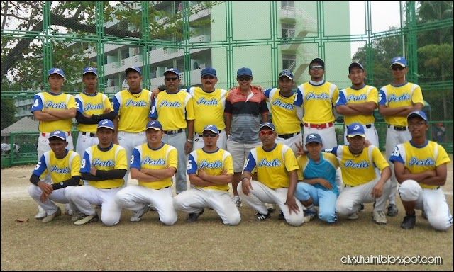 Sofbol Perlis Tigers Ungguli Penang Open 2012