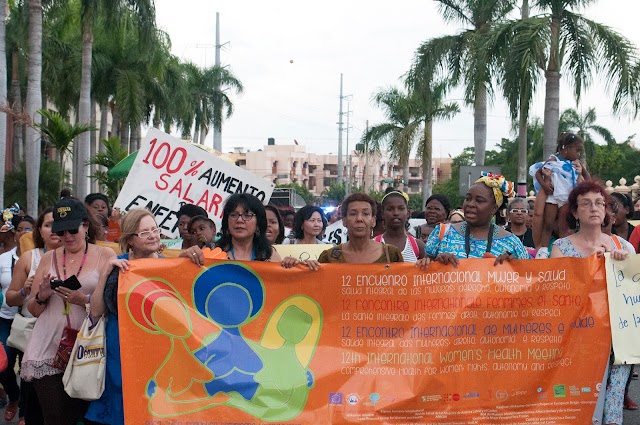 Organizaciones feministas marchan en demanda de políticas para la salud de las mujeres 
