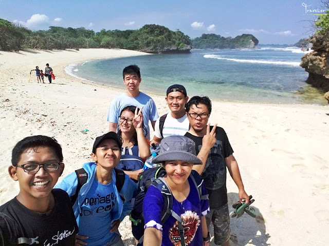 Pantai pulodoro Malang