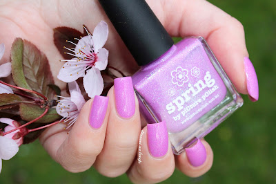 Swatch of the nail polish "Spring" from Picture Polish