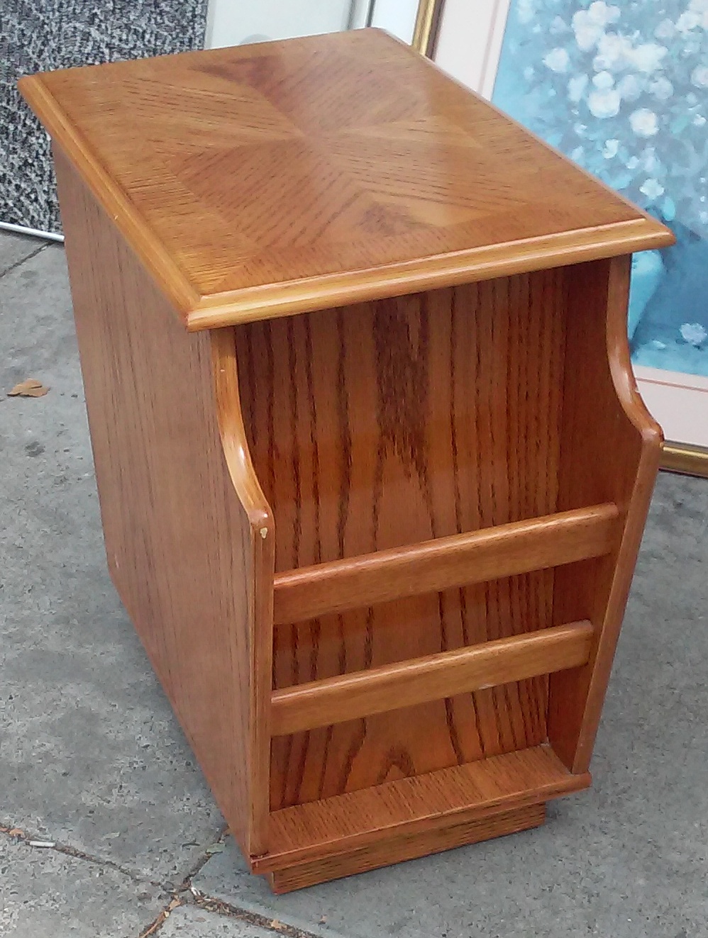 UHURU FURNITURE & COLLECTIBLES SOLD 7103 Oak 21" Tall Office End