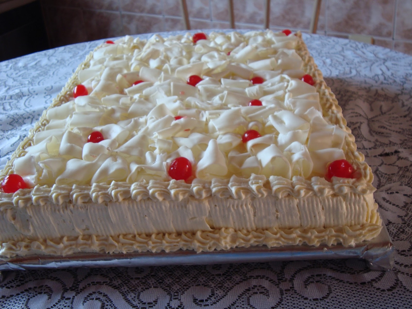 DOCES E CONFEITOS DA DONA MARIA M. M.: BOLO DE LEITE NINHO BRANCO COM