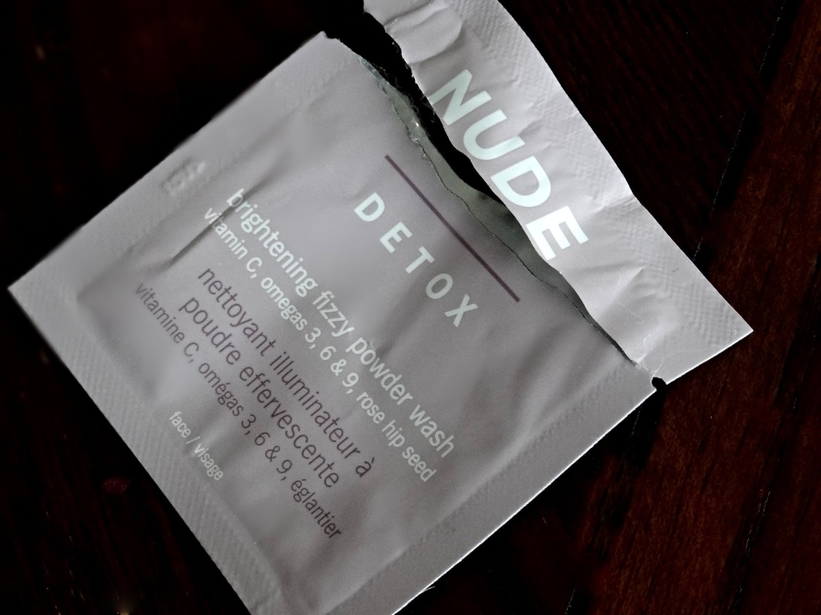 Nude Skincare Detox Brightening Fizzy Wash Review, Photos