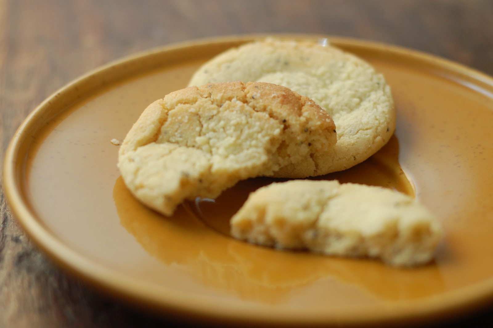 how to eat properly lemon & poppy seed egg yolk biscuits
