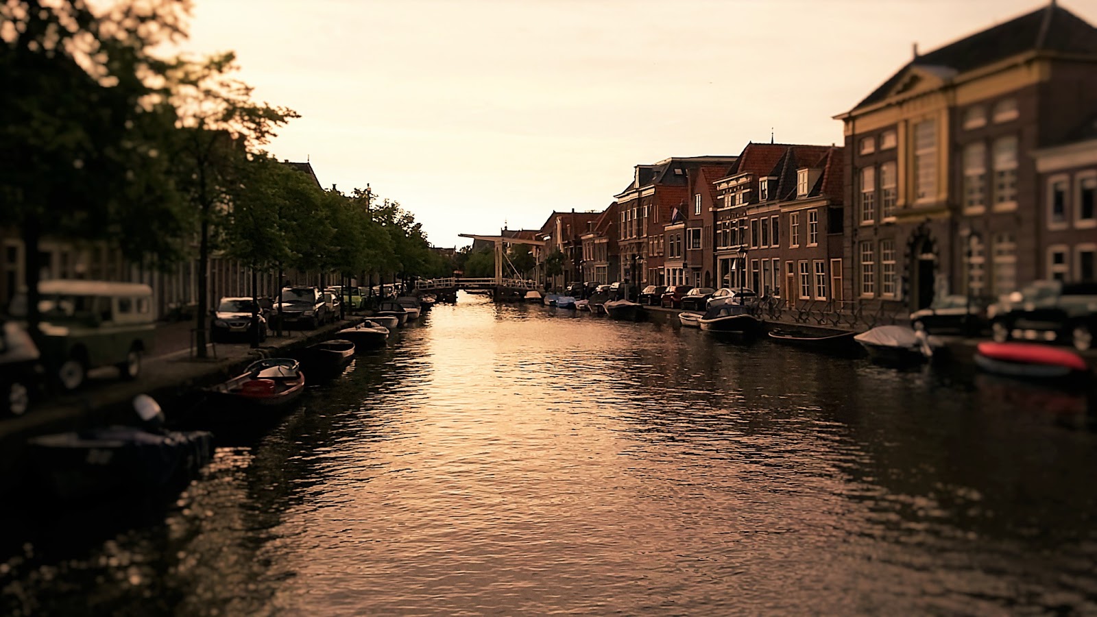 Una gita sui canali di Alkmaar - Emotion Recollected in Tranquillity