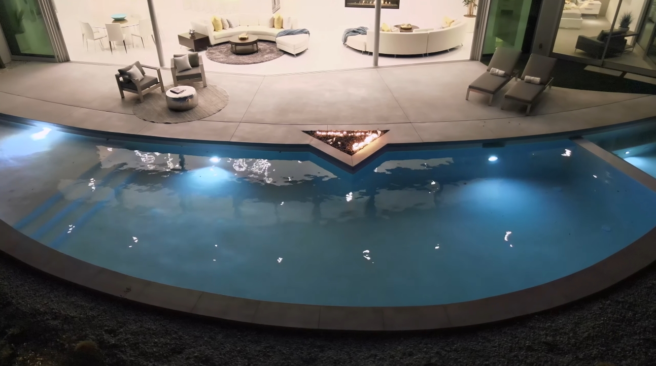 32 Photos vs. Palm Springs, CA Luxury Home Interior Design Tour By Brian Foster